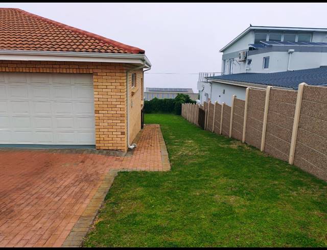 3 BEDROOM HOUSE FOR SALE IN DANA BAY
